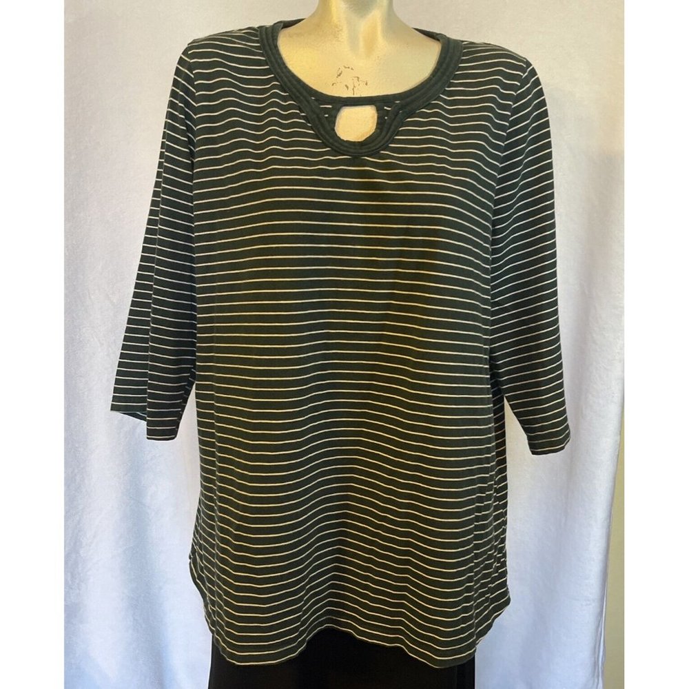 Womens Size 1X 18/20‎ Pullover Striped Top Unique Neckline Catherine’s Plus Size